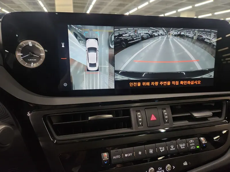 Lexus ES300h