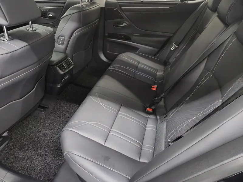Lexus ES300h