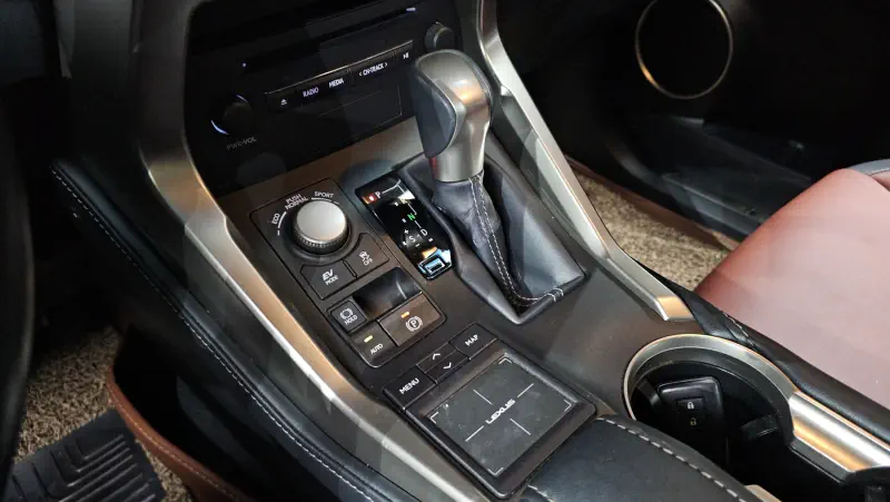 Lexus NX300h