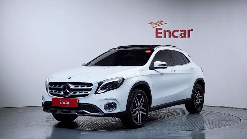 Mercedes-Benz GLA-Class