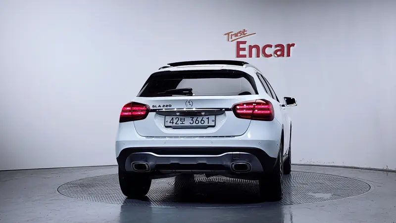Mercedes-Benz GLA-Class
