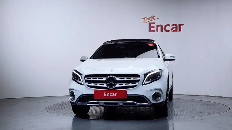 Mercedes-Benz GLA-Class