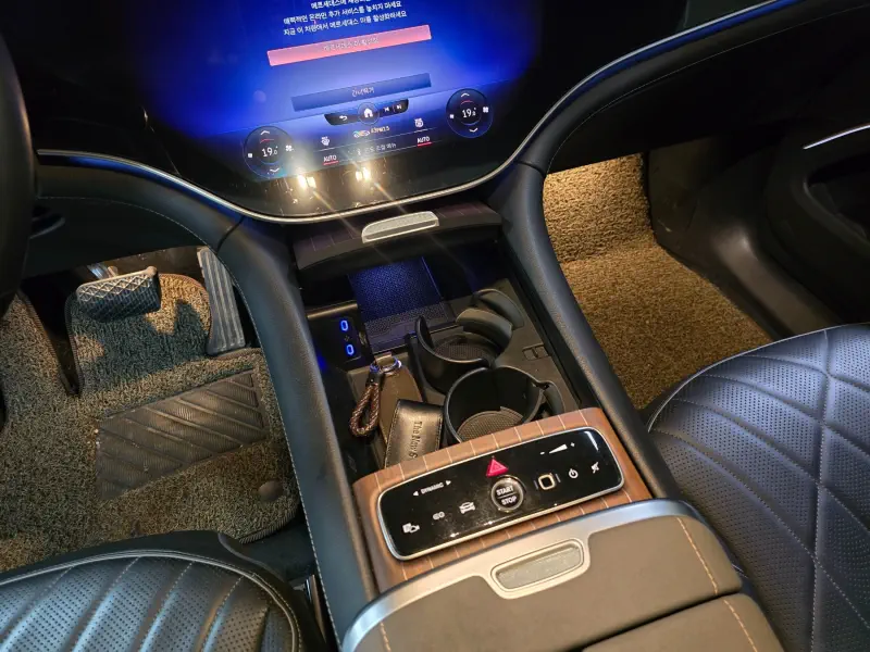 Mercedes-Benz EQS SUV