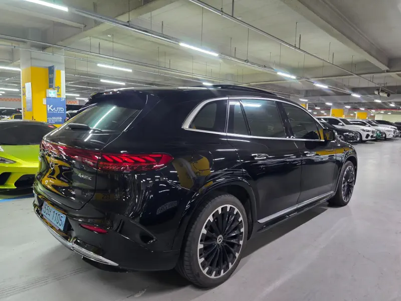 Mercedes-Benz EQS SUV