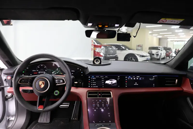 Porsche Taycan