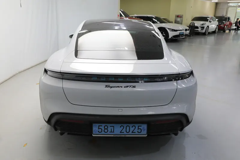 Porsche Taycan