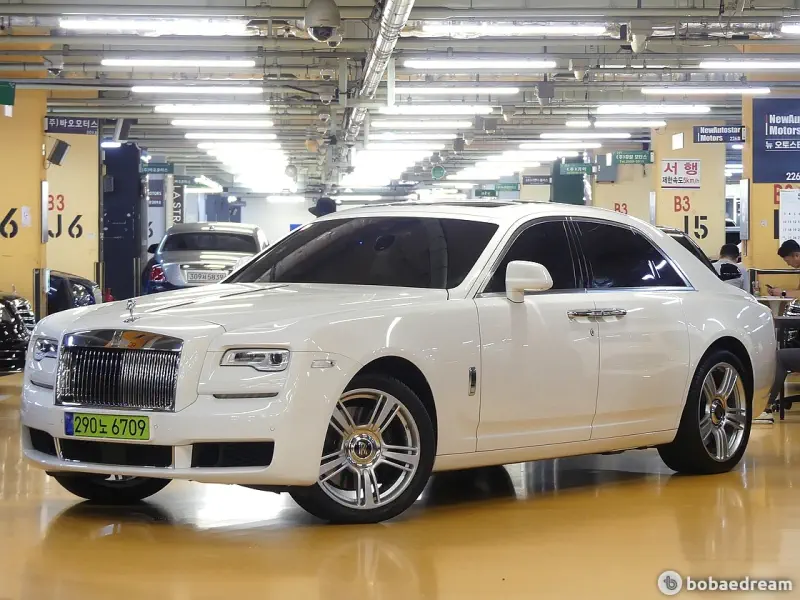 Rolls-Royce GHOST