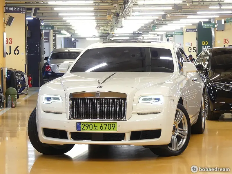 Rolls-Royce GHOST
