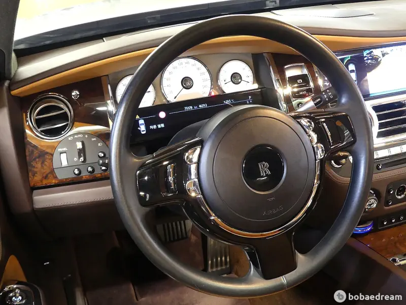 Rolls-Royce GHOST