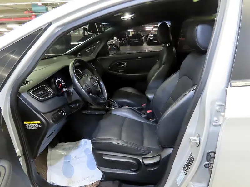 Kia Carens