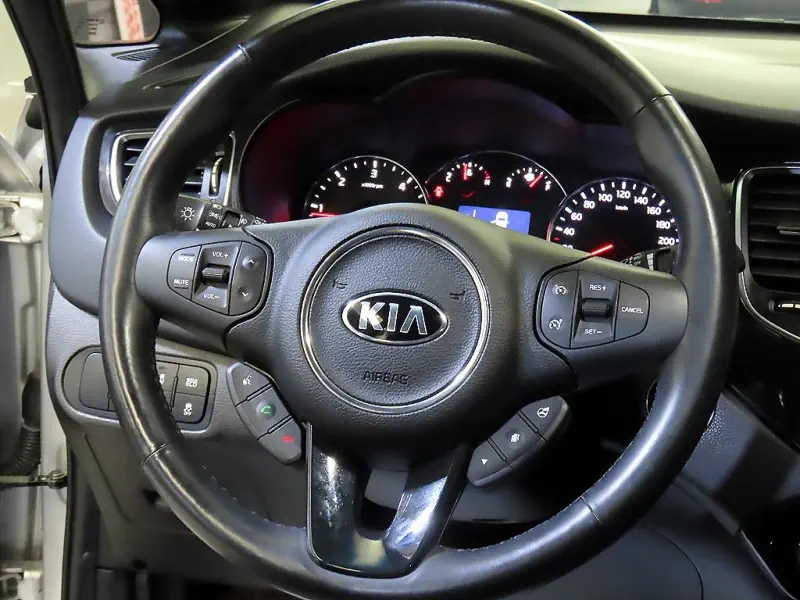 Kia Carens