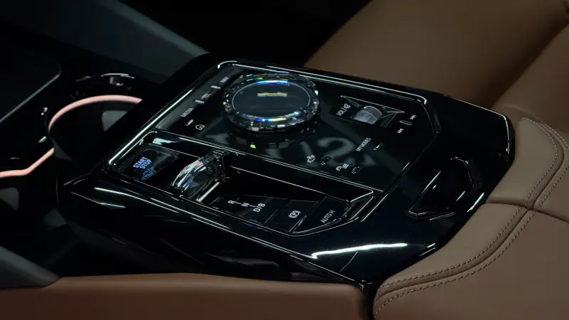 BMW i5
