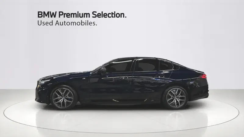 BMW i5