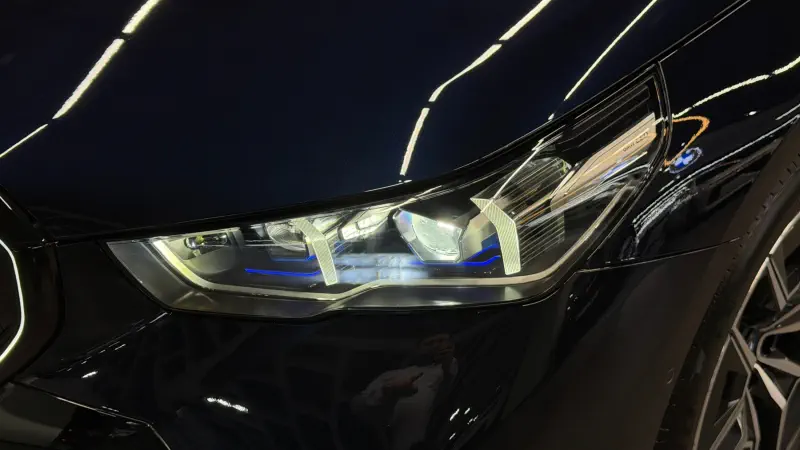 BMW i5