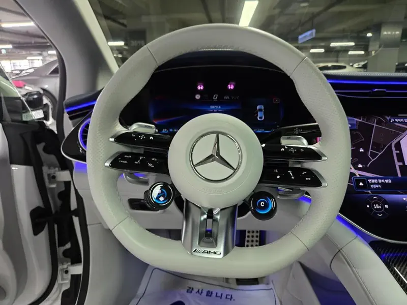Mercedes-Benz EQE