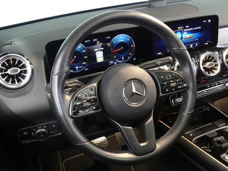 Mercedes-Benz GLB-Class