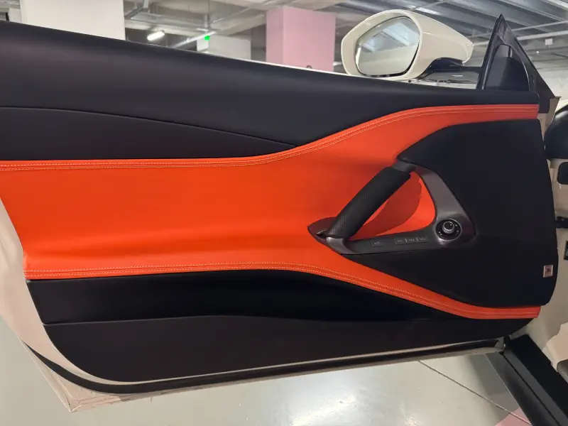 Ferrari 812