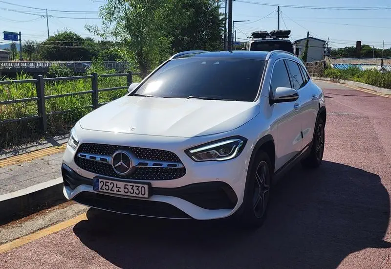 Mercedes-Benz GLA-Class
