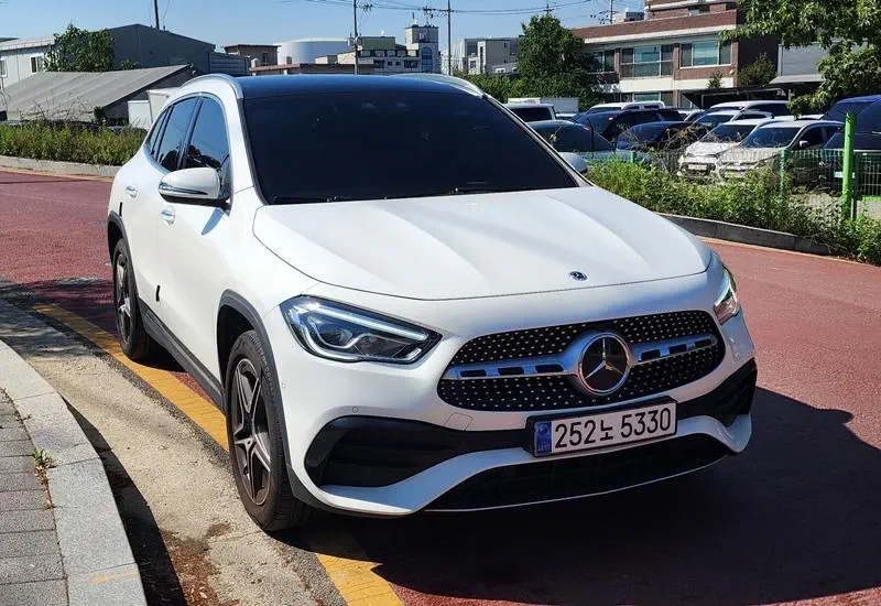 Mercedes-Benz GLA-Class