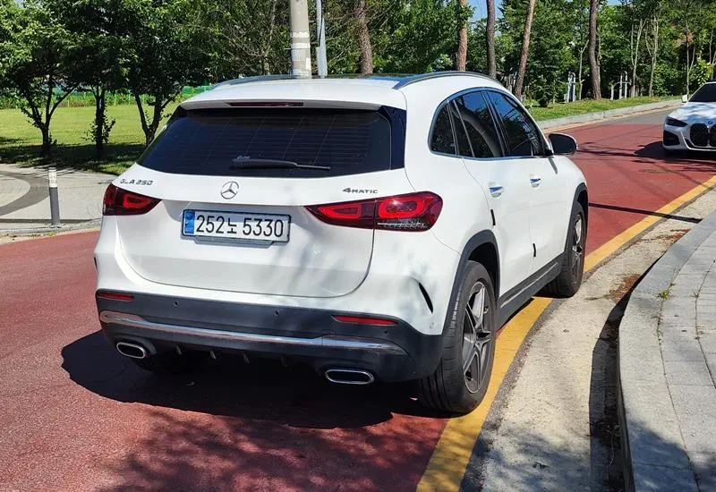 Mercedes-Benz GLA-Class