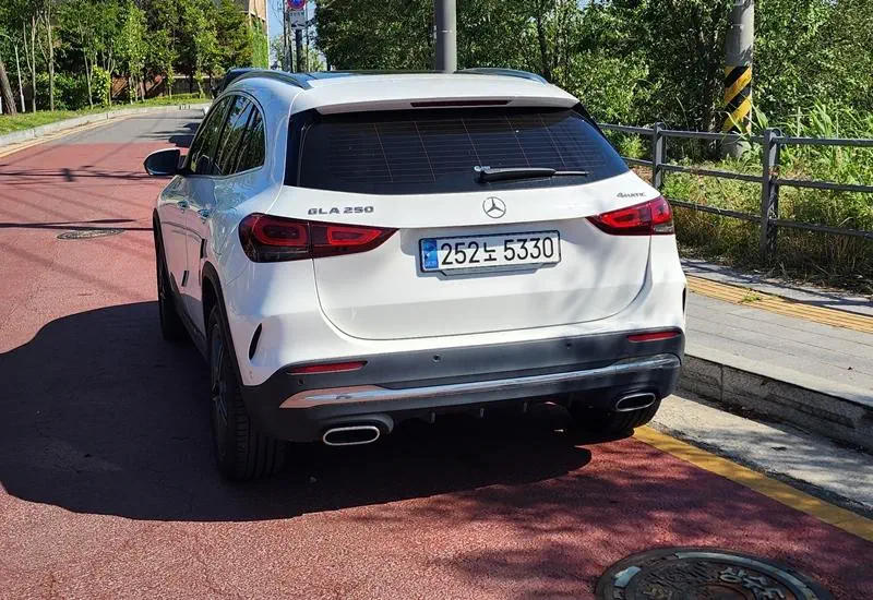 Mercedes-Benz GLA-Class