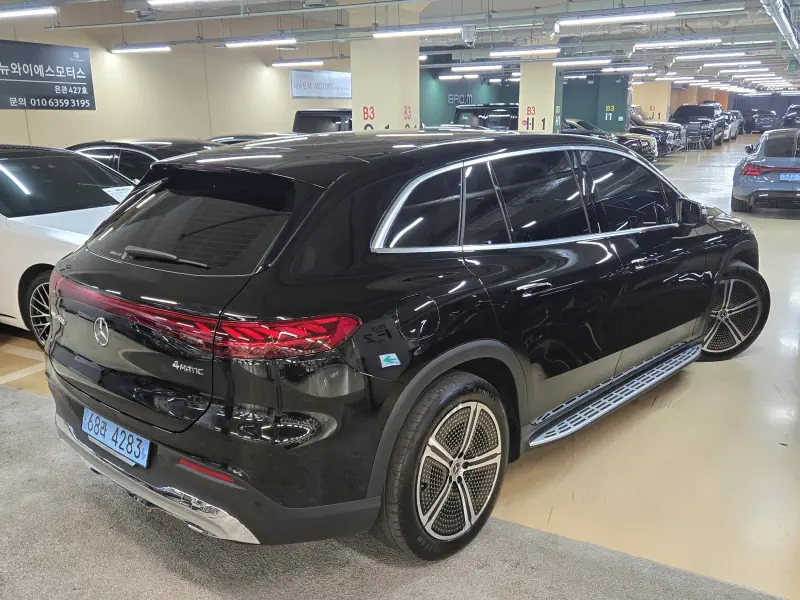Mercedes-Benz EQS SUV