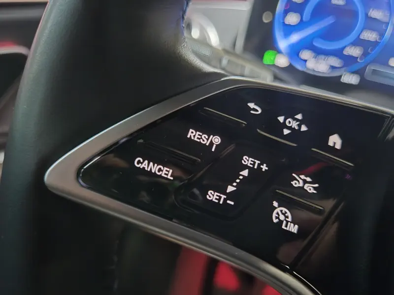 Mercedes-Benz EQS SUV