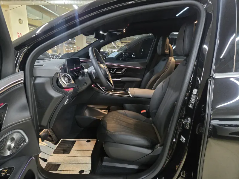 Mercedes-Benz EQS SUV