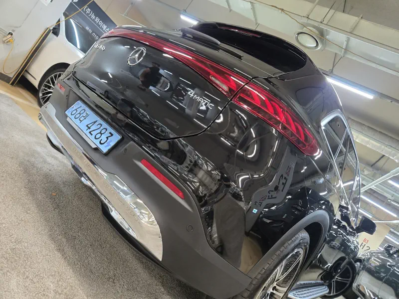 Mercedes-Benz EQS SUV