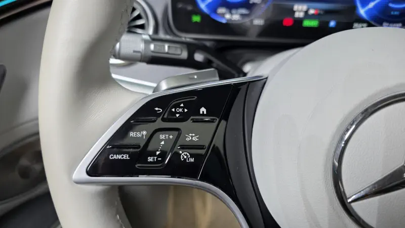 Mercedes-Benz EQS SUV