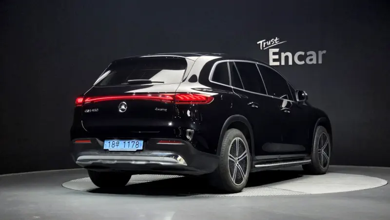 Mercedes-Benz EQS SUV