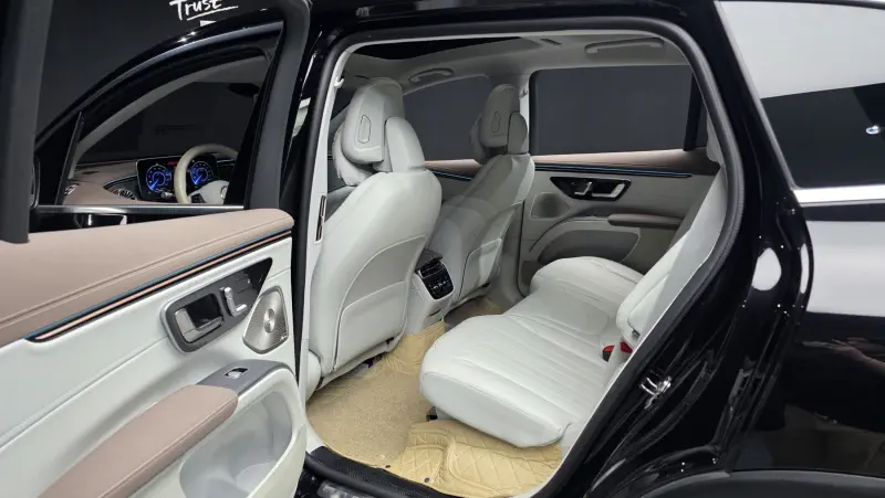 Mercedes-Benz EQS SUV