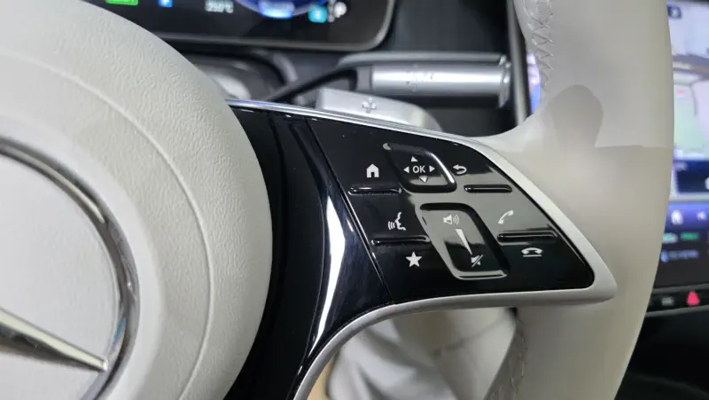 Mercedes-Benz EQS SUV