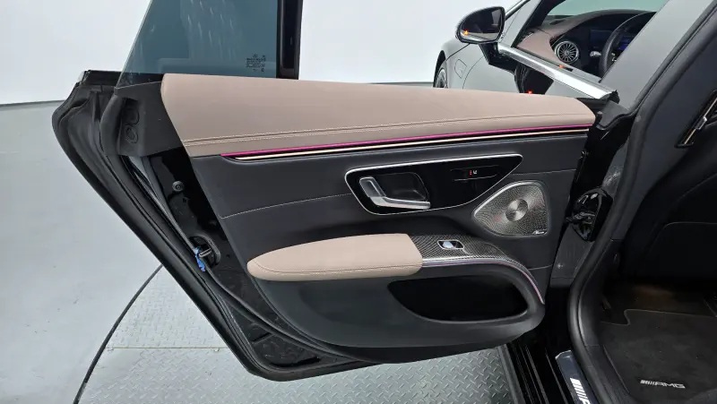 Mercedes-Benz EQS