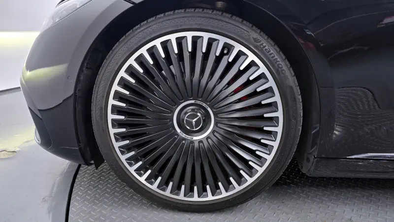Mercedes-Benz EQS