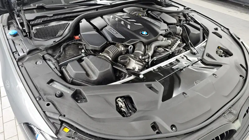 BMW 8-Series