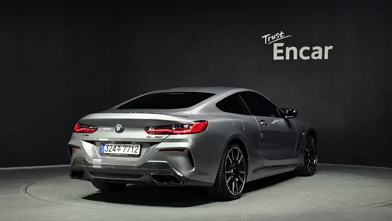 BMW 8-Series