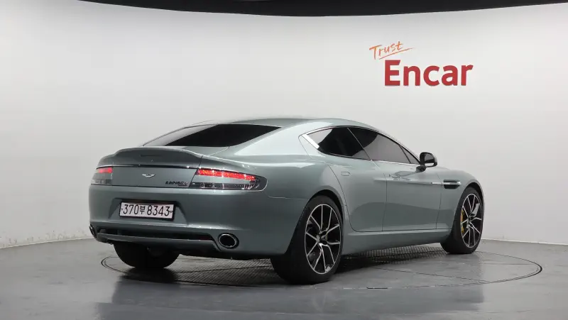 Aston Martin Rapide