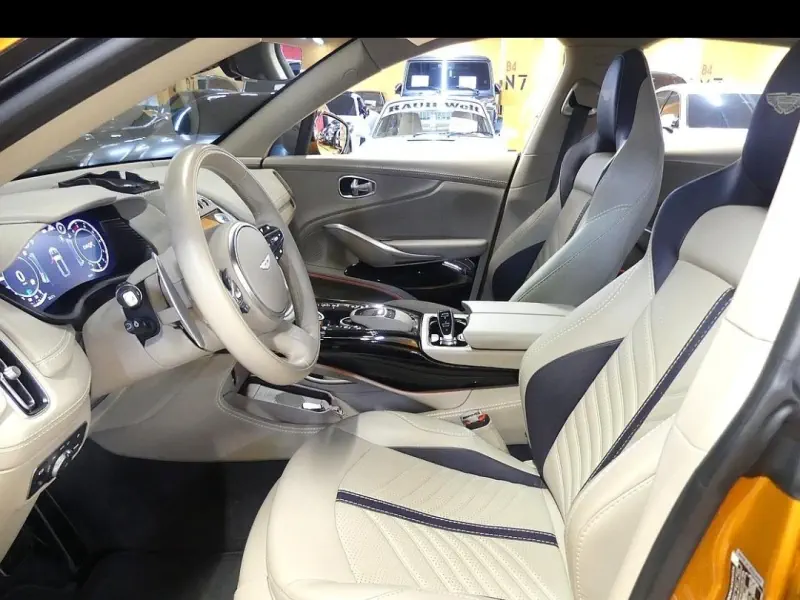 Aston Martin DBX