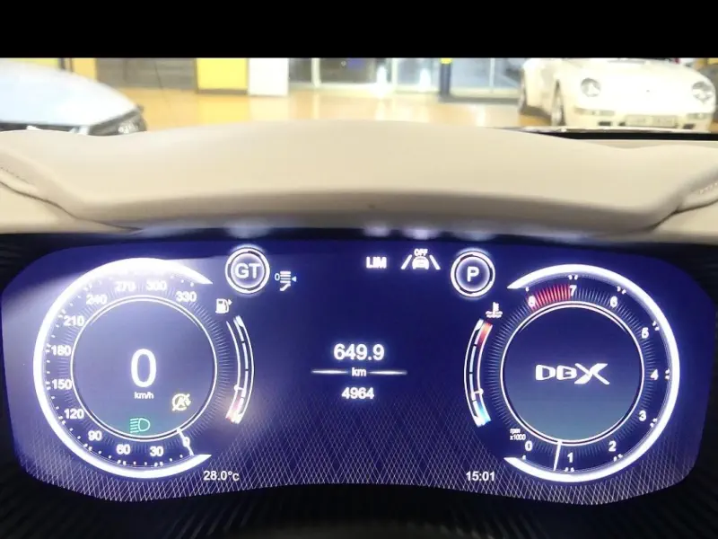 Aston Martin DBX