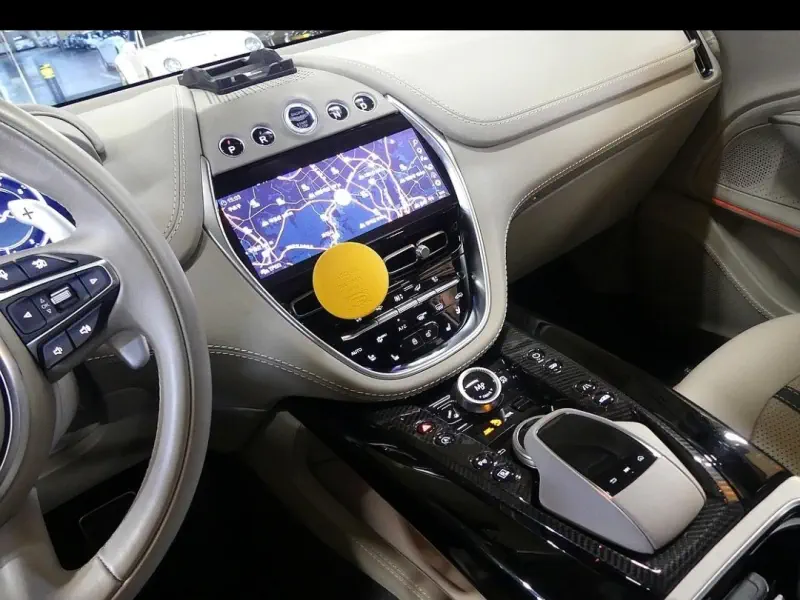Aston Martin DBX