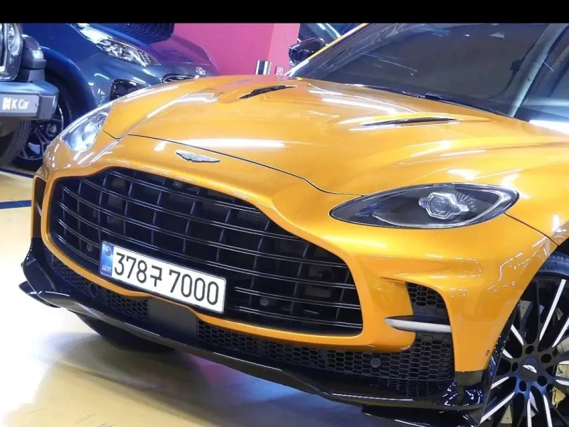 Aston Martin DBX