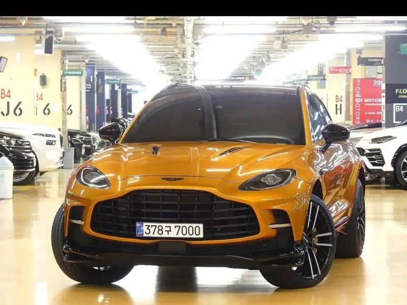 Aston Martin DBX