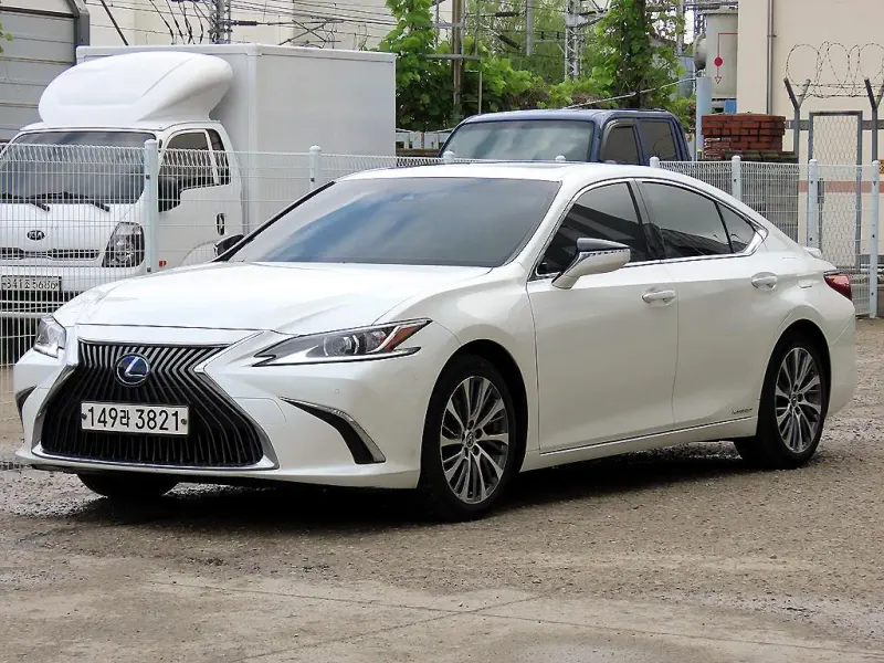 Lexus ES300h