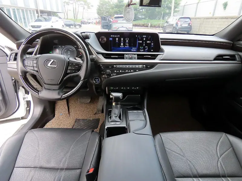Lexus ES300h