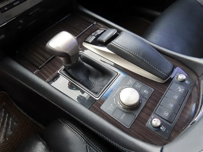 Lexus LS