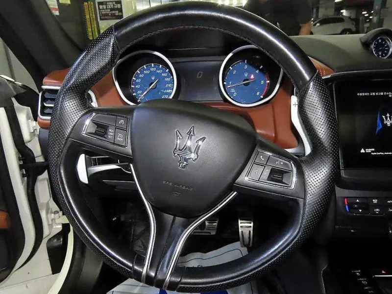 Maserati Ghibli