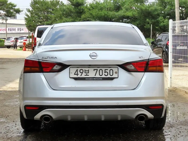 Nissan Altima