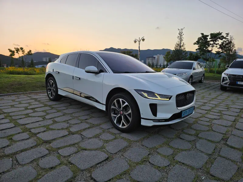 Jaguar I-Pace