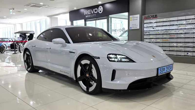 Porsche Taycan